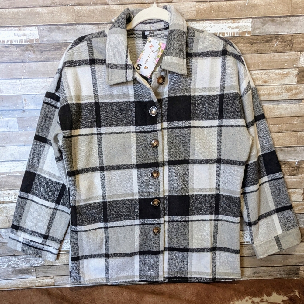 NWT Black Gray Plaid Flannel Shacket W Button Down